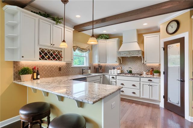 217 Hickory Ln, Adams Twp, PA 16046