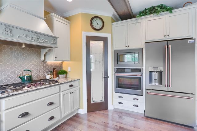 217 Hickory Ln, Adams Twp, PA 16046