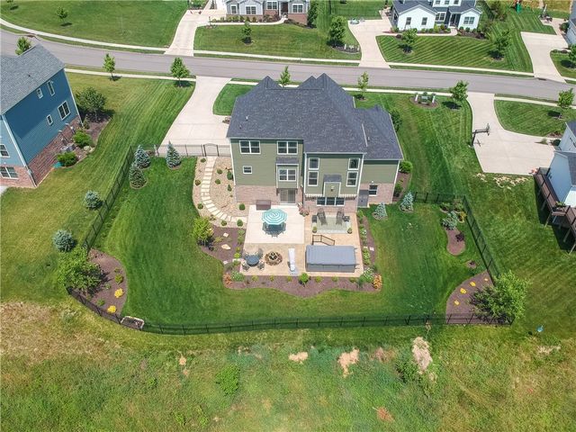 217 Hickory Ln, Adams Twp, PA 16046