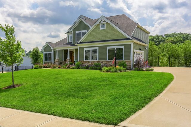 217 Hickory Ln, Adams Twp, PA 16046