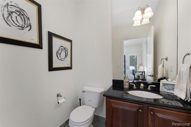 717 S Kenwood Avenue, Royal Oak, MI 48067