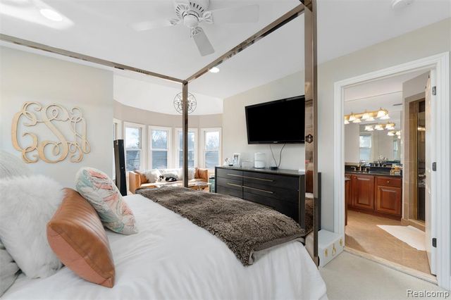 717 S Kenwood Avenue, Royal Oak, MI 48067