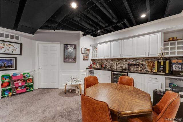 717 S Kenwood Avenue, Royal Oak, MI 48067