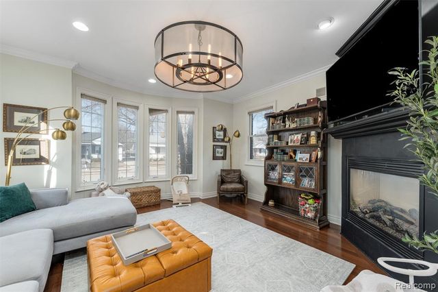 717 S Kenwood Avenue, Royal Oak, MI 48067