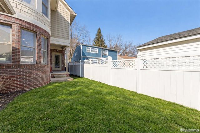 717 S Kenwood Avenue, Royal Oak, MI 48067