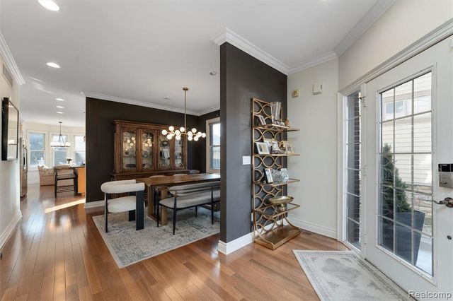 717 S Kenwood Avenue, Royal Oak, MI 48067