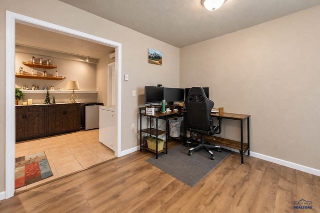 3360 COLVIN, Rapid City, SD 57703