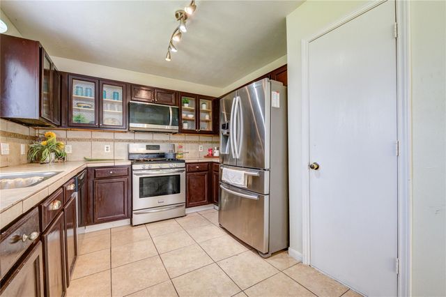 8645 Rinn Street, Houston, TX 77078