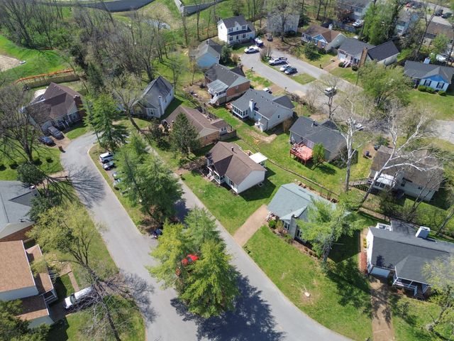 105 Heathcote Ct, Goodlettsville, TN 37072
