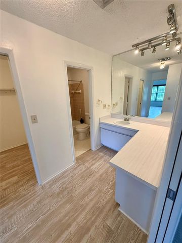 7880 PALM AIRE LANE 203, Sarasota, FL 34243