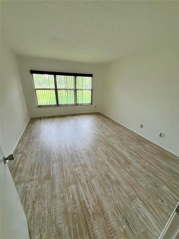 7880 PALM AIRE LANE 203, Sarasota, FL 34243