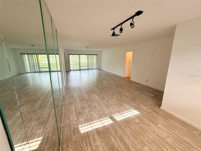 7880 PALM AIRE LANE 203, Sarasota, FL 34243