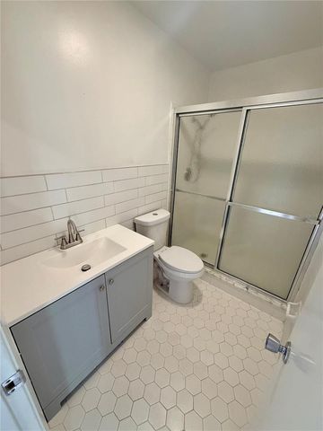 7880 PALM AIRE LANE 203, Sarasota, FL 34243