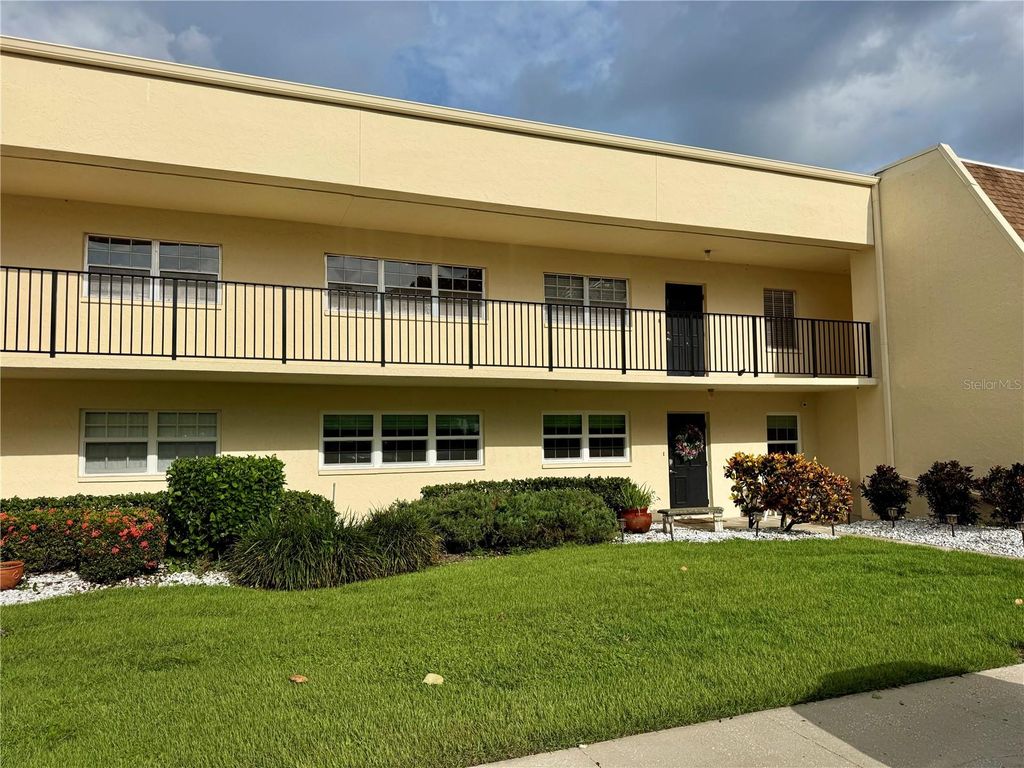 7880 PALM AIRE LANE 203, Sarasota, FL 34243