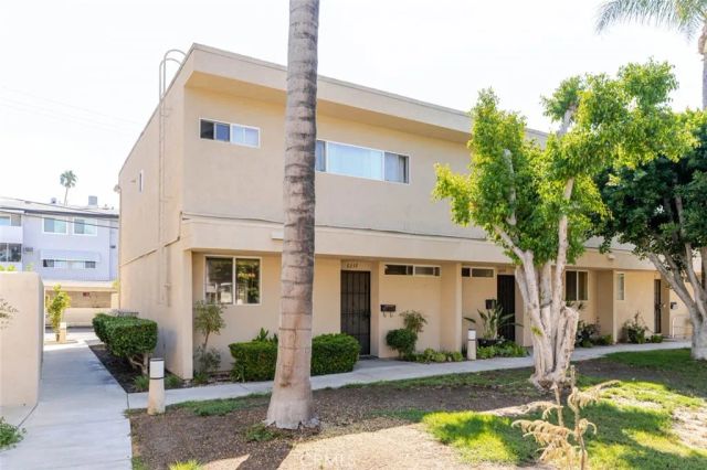 6232 Morse Avenue, North Hollywood, CA 91606