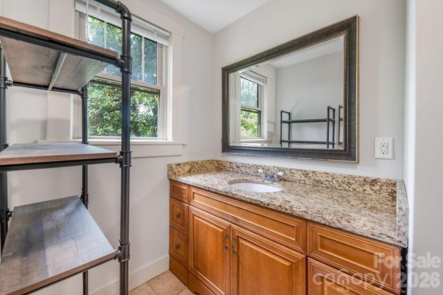 181 Courtland Place, Asheville, NC 28801