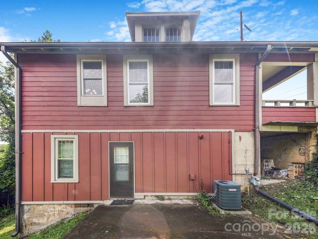 181 Courtland Place, Asheville, NC 28801
