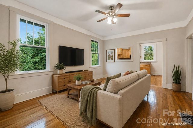 181 Courtland Place, Asheville, NC 28801