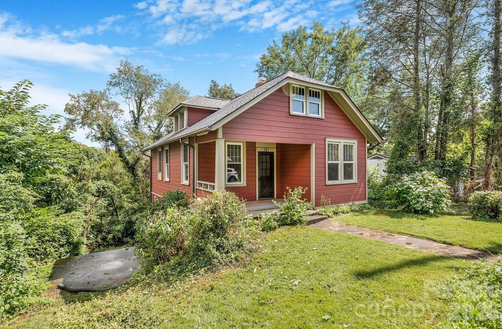 181 Courtland Place, Asheville, NC 28801