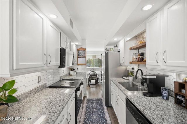 5375 ORTEGA FARMS Boulevard 1106, Jacksonville, FL 32210