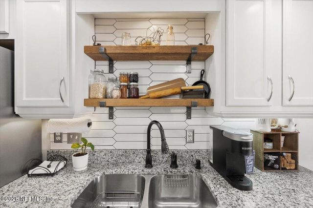 5375 ORTEGA FARMS Boulevard 1106, Jacksonville, FL 32210