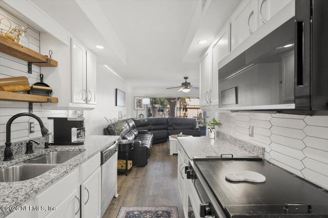 5375 ORTEGA FARMS Boulevard 1106, Jacksonville, FL 32210