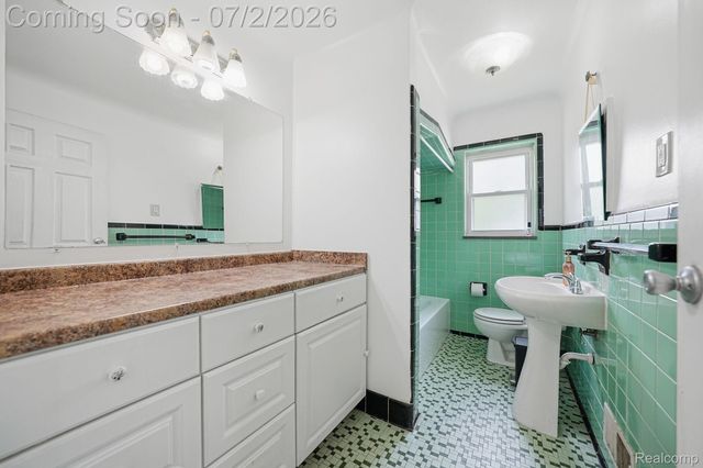 14845 Shirley Avenue, Warren, MI 48089