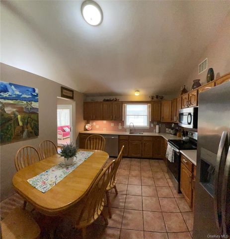 101 Whitetail Run, Chester, NY 10918