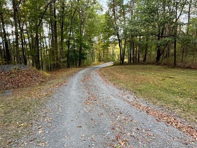 101 Whitetail Run, Chester, NY 10918