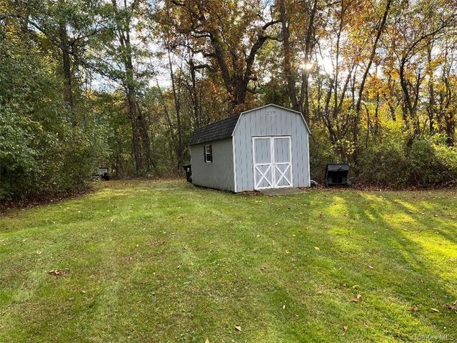 101 Whitetail Run, Chester, NY 10918