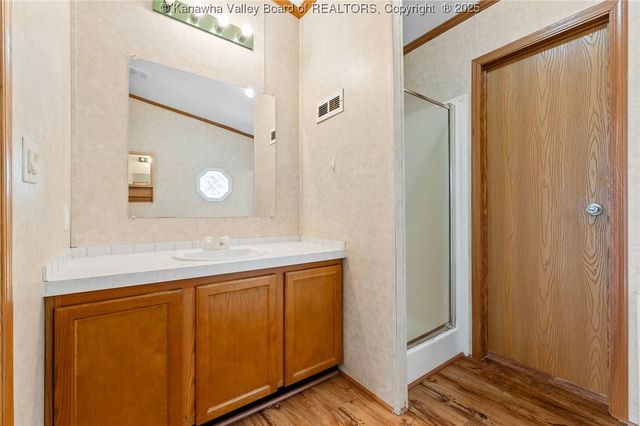 2584 Frogs Creek Road, Charleston, WV 25312