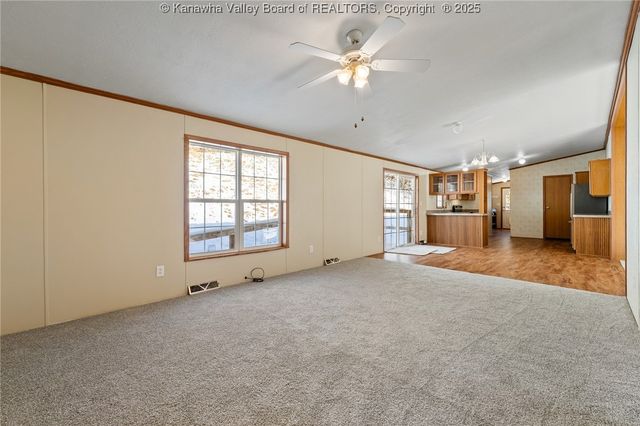 2584 Frogs Creek Road, Charleston, WV 25312