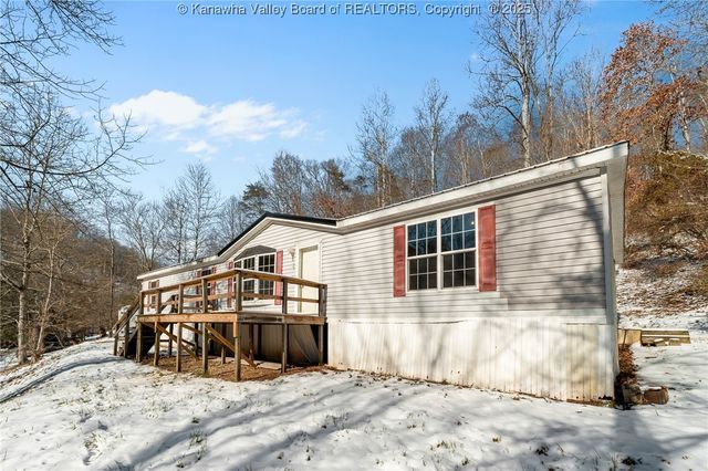 2584 Frogs Creek Road, Charleston, WV 25312