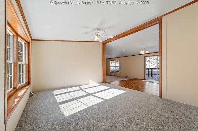 2584 Frogs Creek Road, Charleston, WV 25312