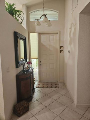 6037 Rossmoor Lakes Court, Boynton Beach, FL 33437