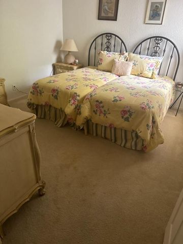 6037 Rossmoor Lakes Court, Boynton Beach, FL 33437