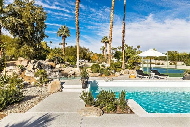 594 W Stevens Road, Palm Springs, CA 92262