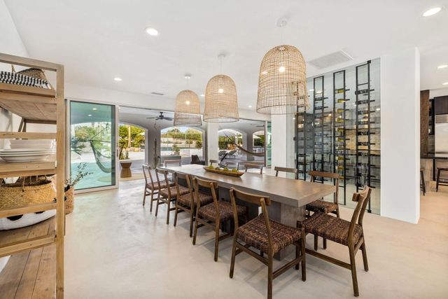 594 W Stevens Road, Palm Springs, CA 92262