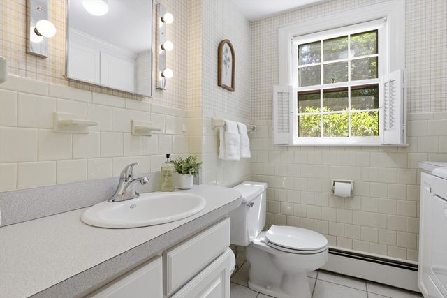 9 Deacon Hunt Drive, Acton, MA 01720