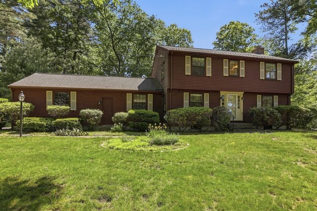 9 Deacon Hunt Drive, Acton, MA 01720