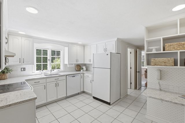 9 Deacon Hunt Drive, Acton, MA 01720