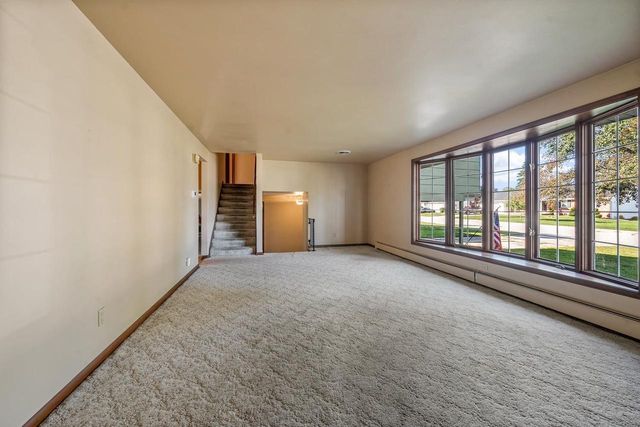 336 BROOKRIDGE STREET, Green Bay, WI 54301