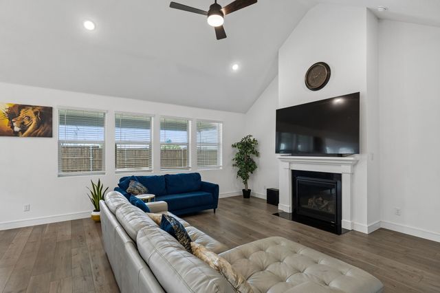 818 Emerald Heights, Lavon, TX 75166