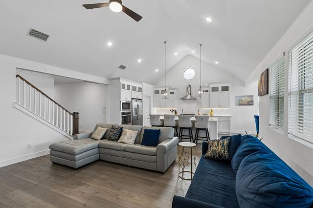 818 Emerald Heights, Lavon, TX 75166