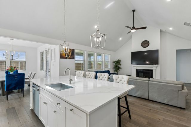 818 Emerald Heights, Lavon, TX 75166