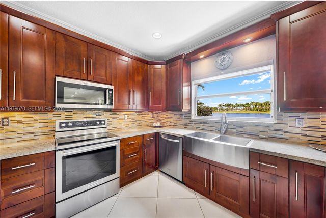 10917 NW 59th St, Doral, FL 33178