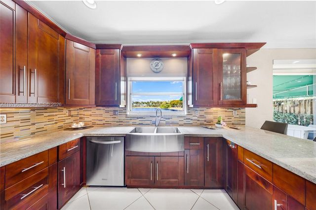 10917 NW 59th St, Doral, FL 33178