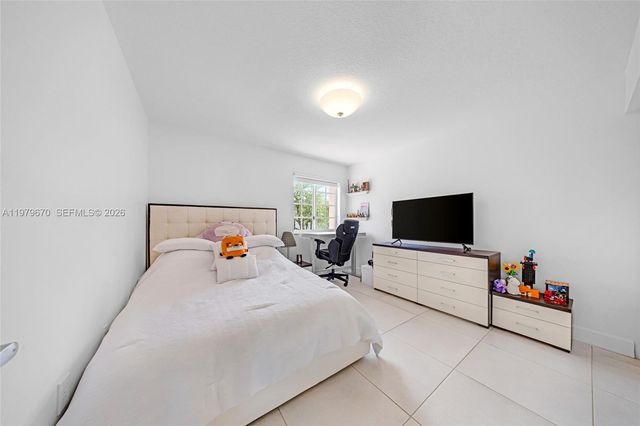 10917 NW 59th St, Doral, FL 33178