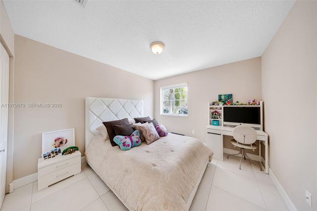 10917 NW 59th St, Doral, FL 33178