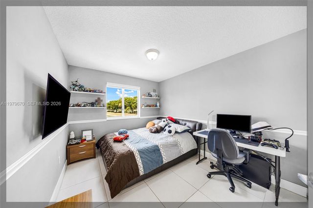 10917 NW 59th St, Doral, FL 33178